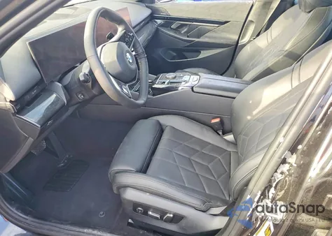 2025 BMW 530 I z USA, uszkodzony, nr VIN WBA43FJ01SCT73170